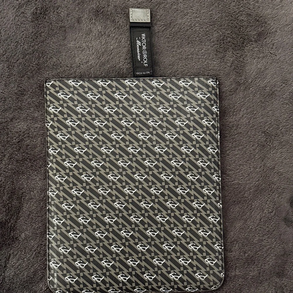 Apple iPad in Silver Aluminum Finish 10.5”